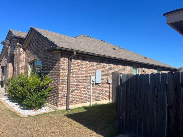 New 30yr Architectural roof - right side of home